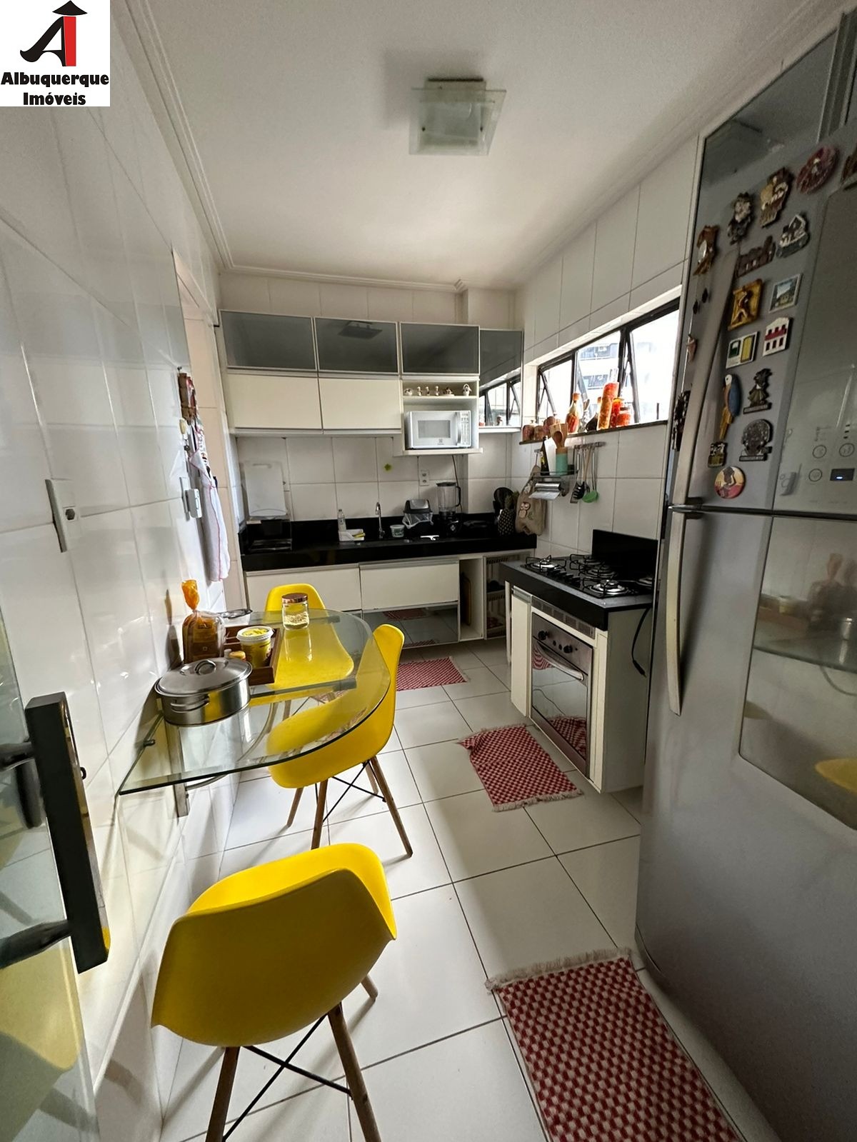 Apartamento à venda com 3 quartos, 140m² - Foto 3