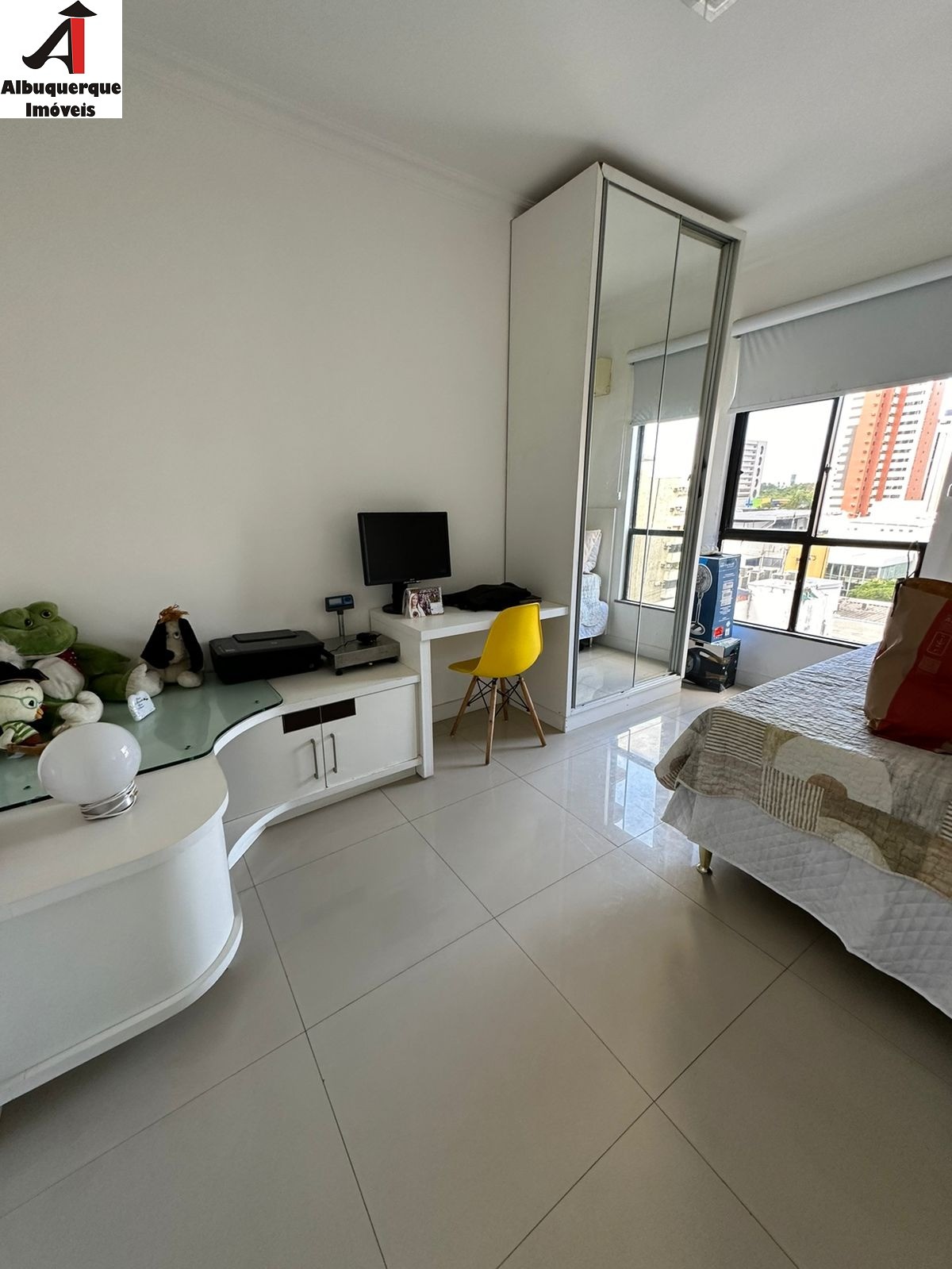 Apartamento à venda com 3 quartos, 140m² - Foto 5