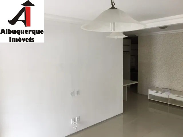 Casa à venda com 3 quartos, 180m² - Foto 7