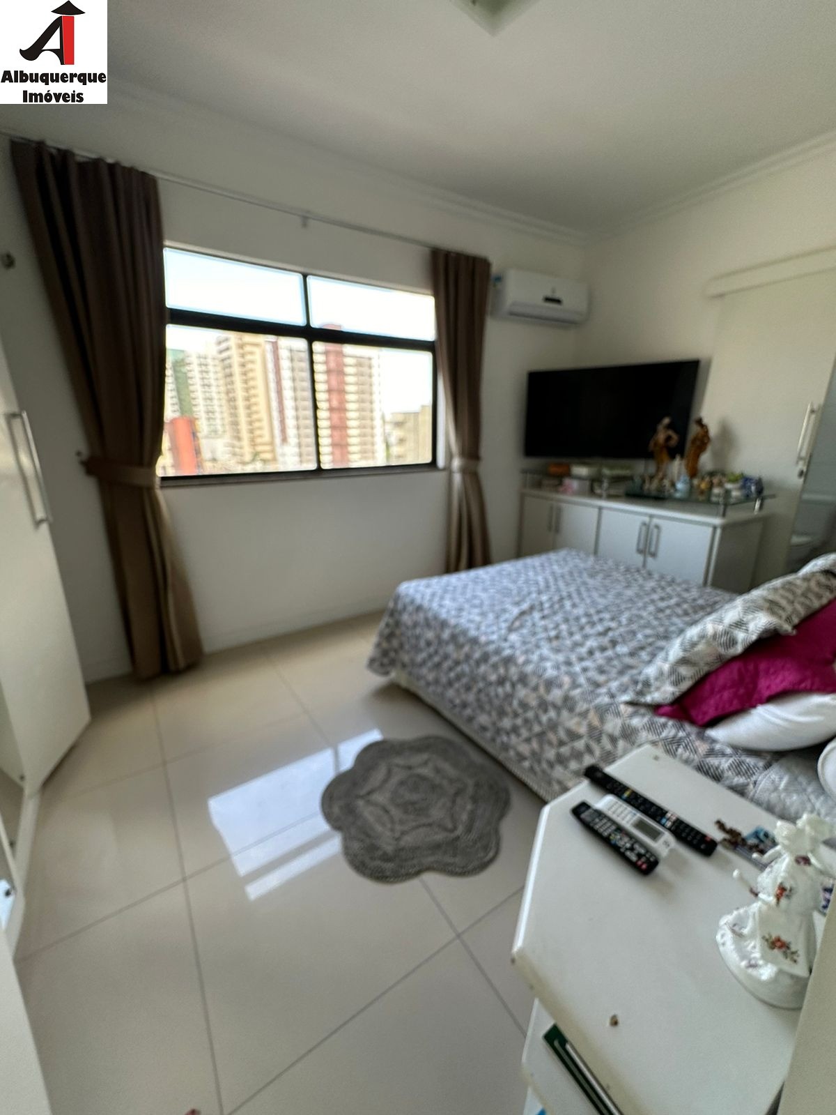 Apartamento à venda com 3 quartos, 140m² - Foto 6