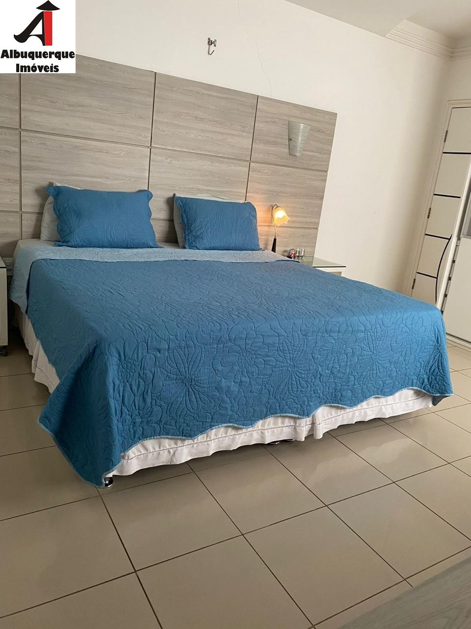 Casa à venda com 3 quartos, 300m² - Foto 25