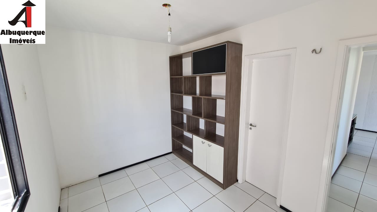 Apartamento para alugar com 2 quartos, 76m² - Foto 2