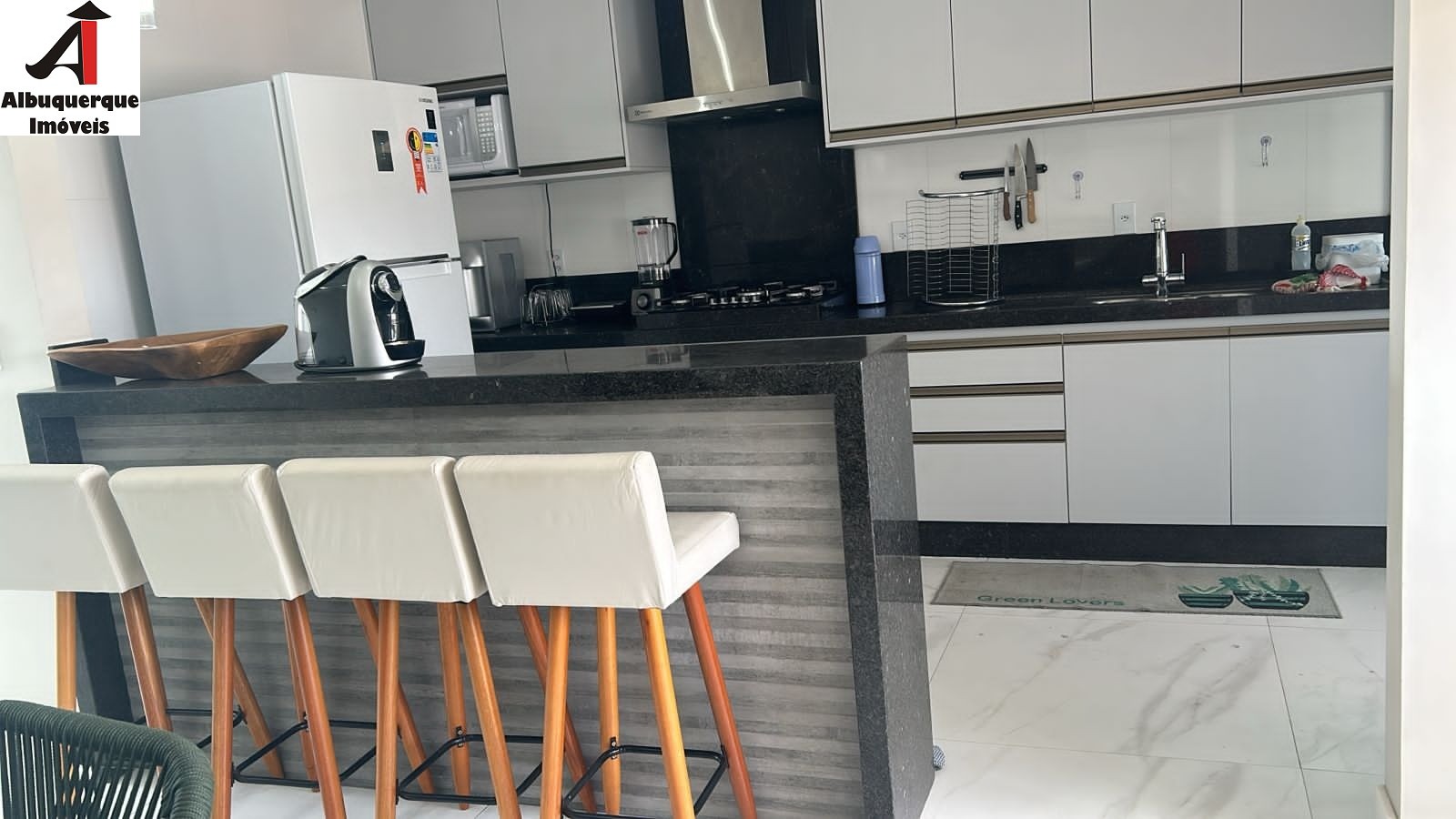 Apartamento à venda com 3 quartos, 179m² - Foto 4