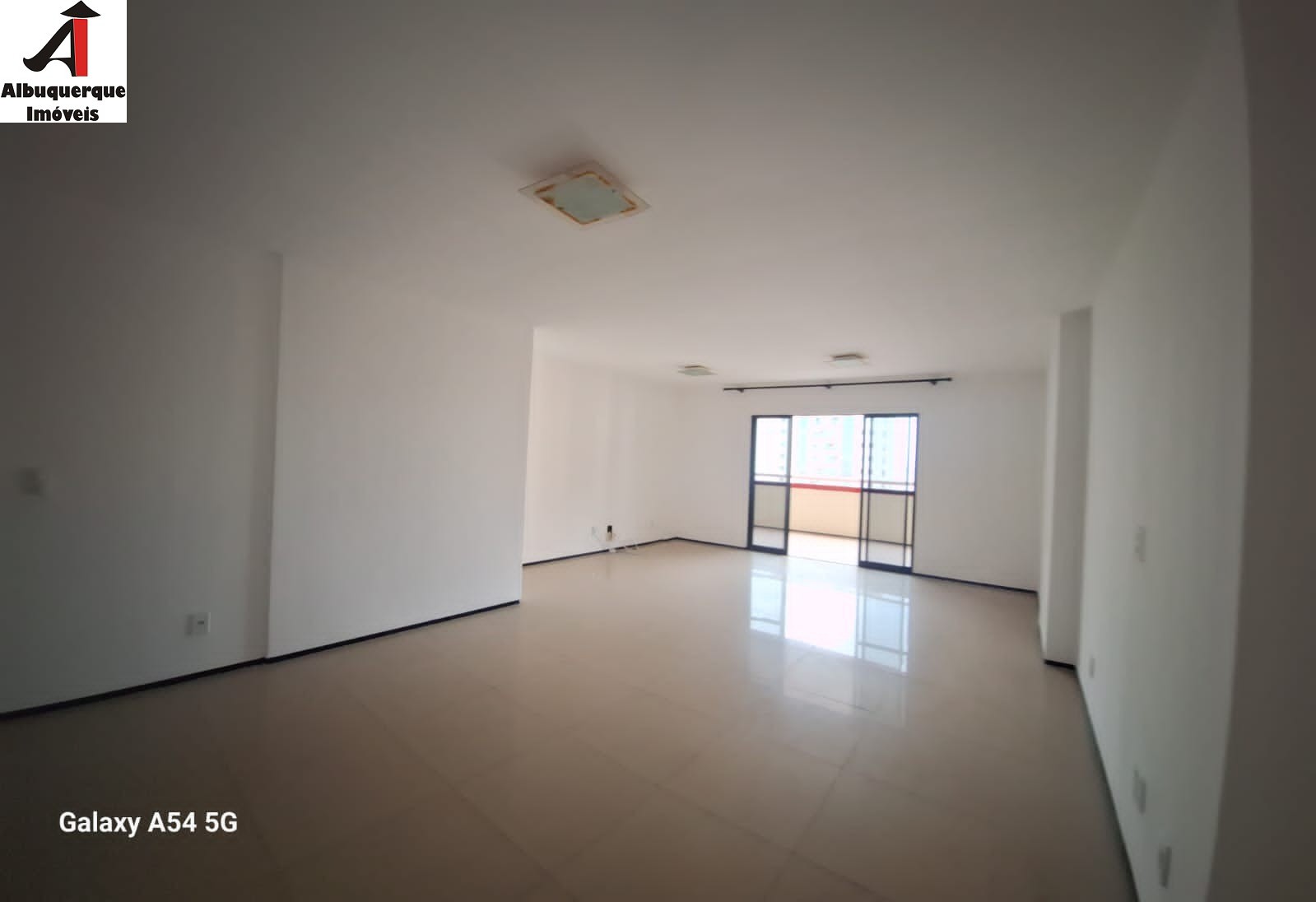 Apartamento à venda com 4 quartos, 220m² - Foto 10