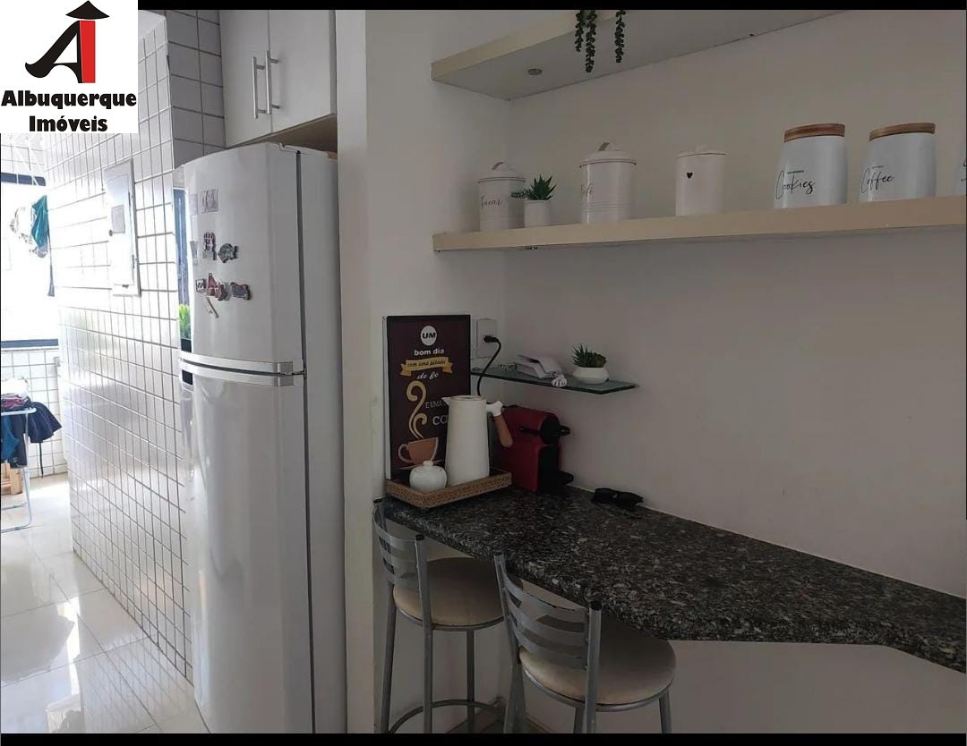 Apartamento à venda com 3 quartos, 85m² - Foto 2