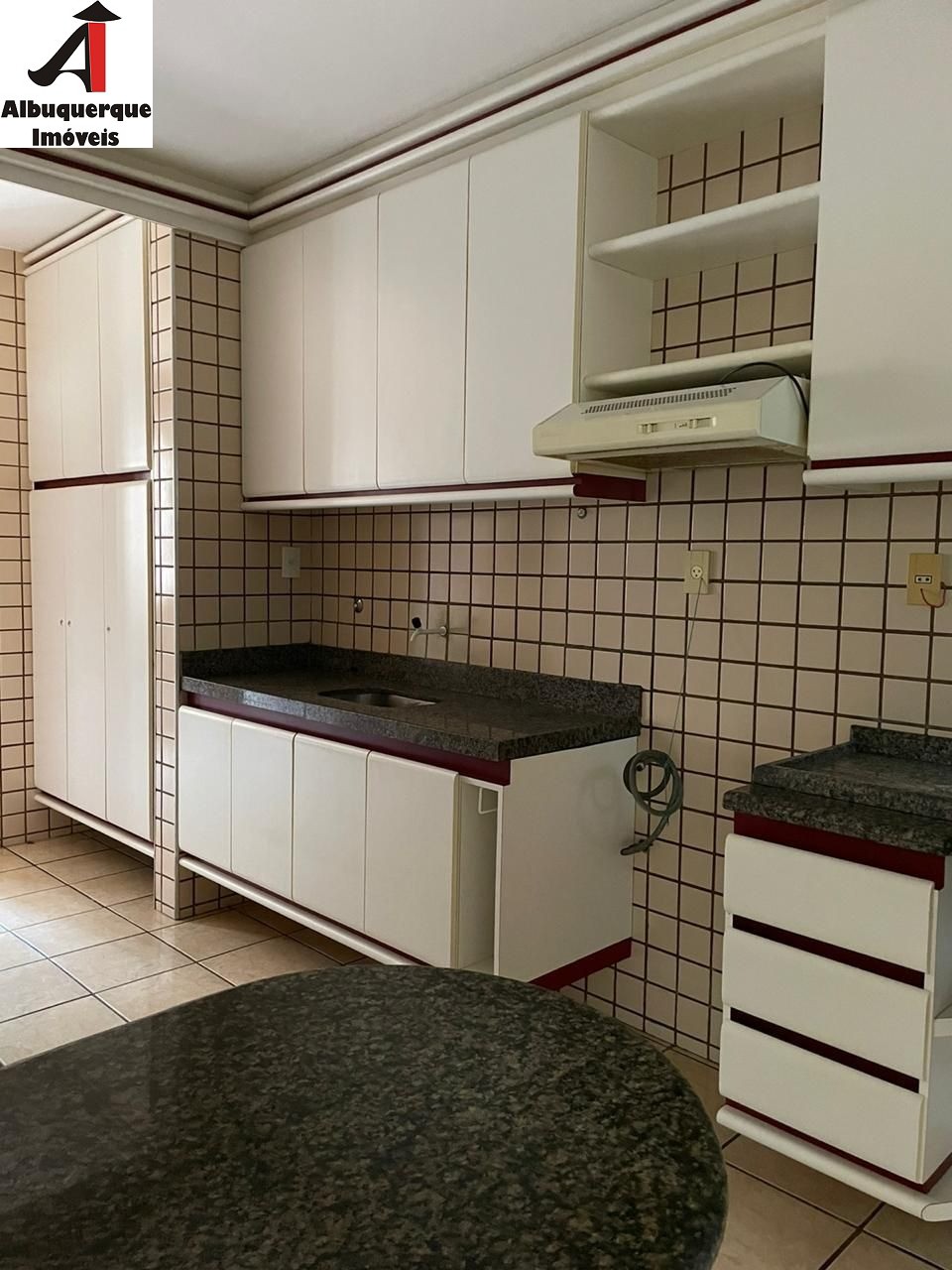 Apartamento à venda com 3 quartos, 1m² - Foto 3