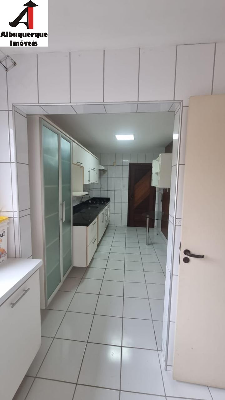 Apartamento à venda com 3 quartos, 128m² - Foto 3