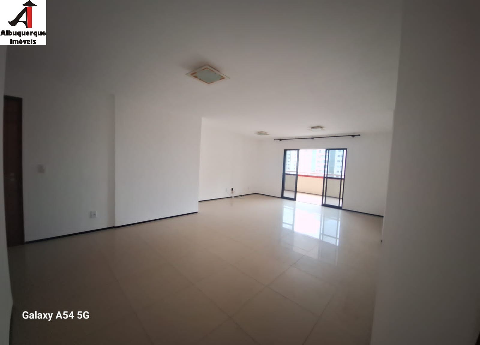 Apartamento à venda com 4 quartos, 220m² - Foto 12