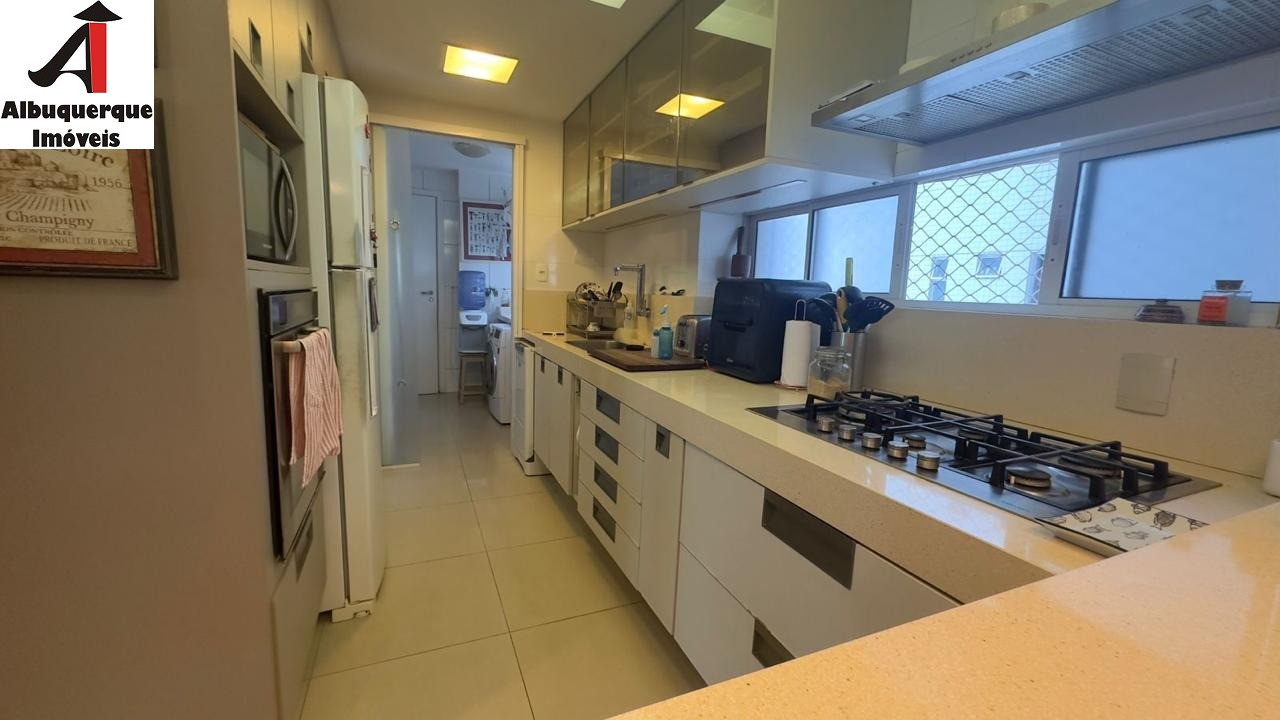 Apartamento para alugar com 4 quartos, 138m² - Foto 3