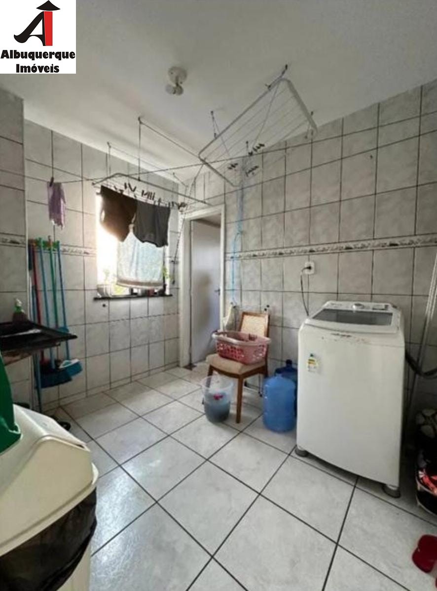 Apartamento à venda com 4 quartos, 142m² - Foto 2