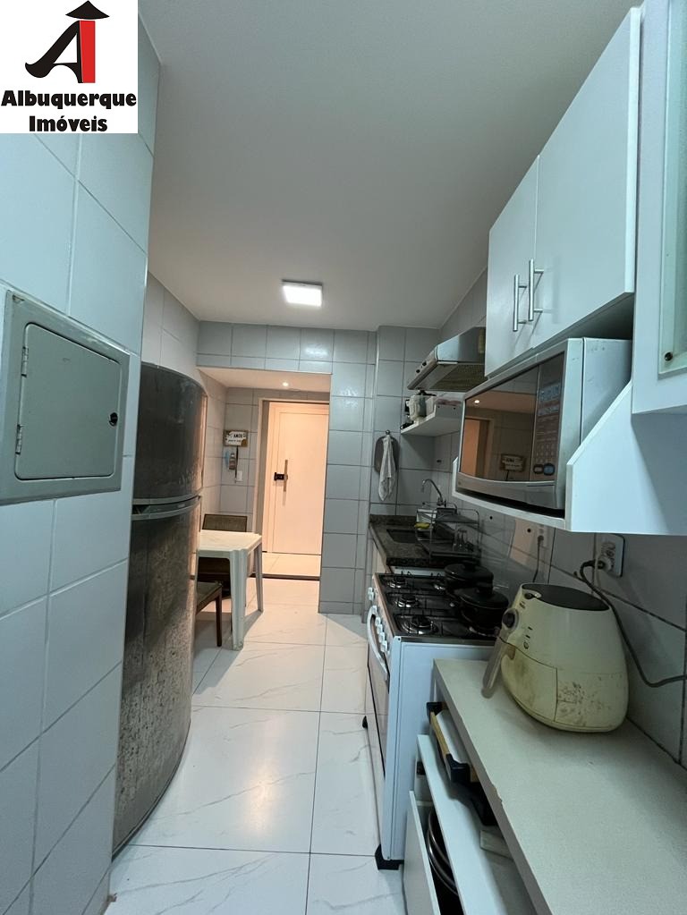 Apartamento à venda com 4 quartos, 220m² - Foto 6