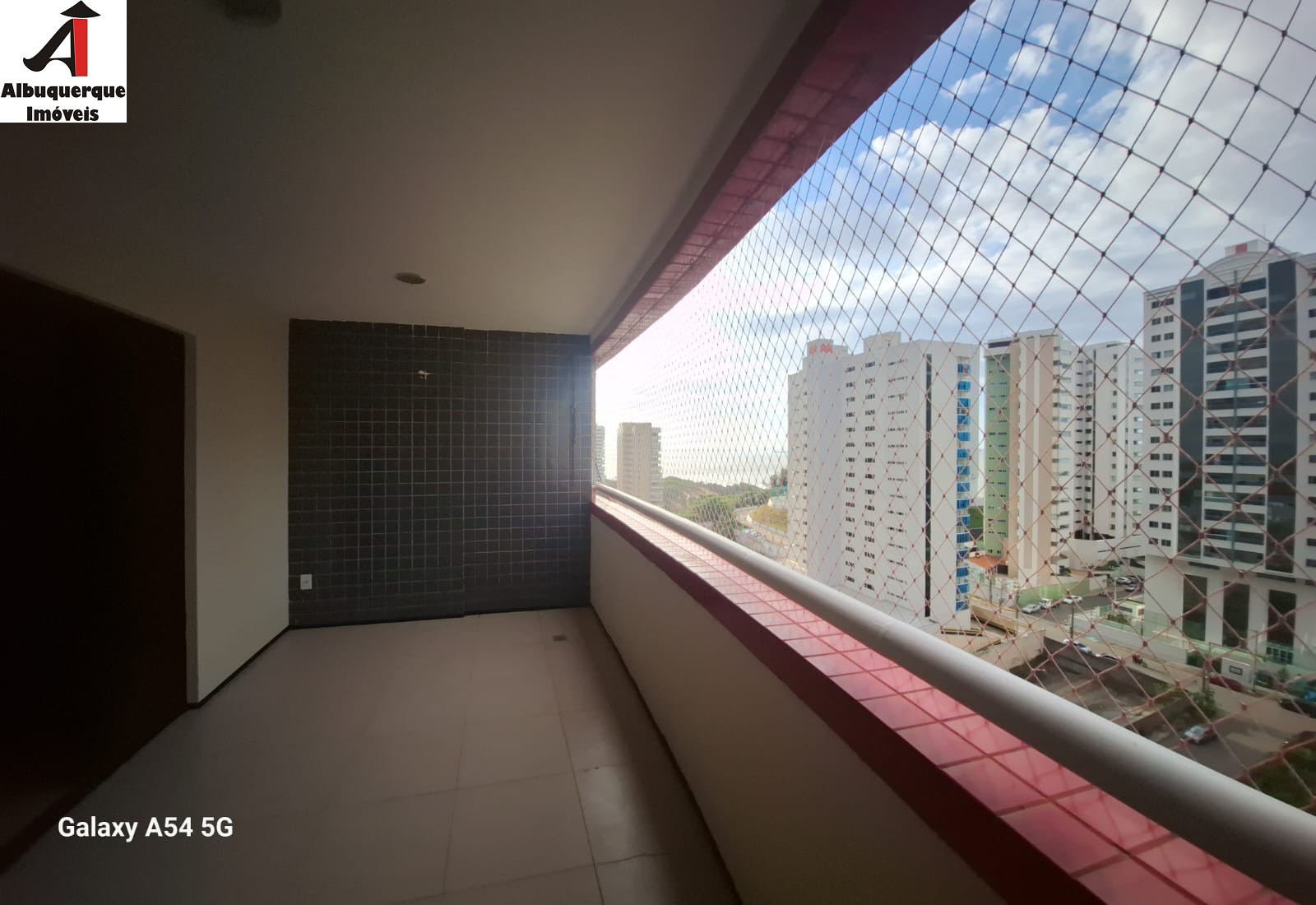 Apartamento à venda com 4 quartos, 220m² - Foto 1