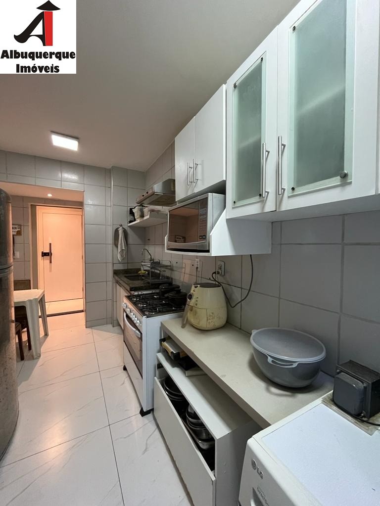 Apartamento à venda com 4 quartos, 220m² - Foto 7