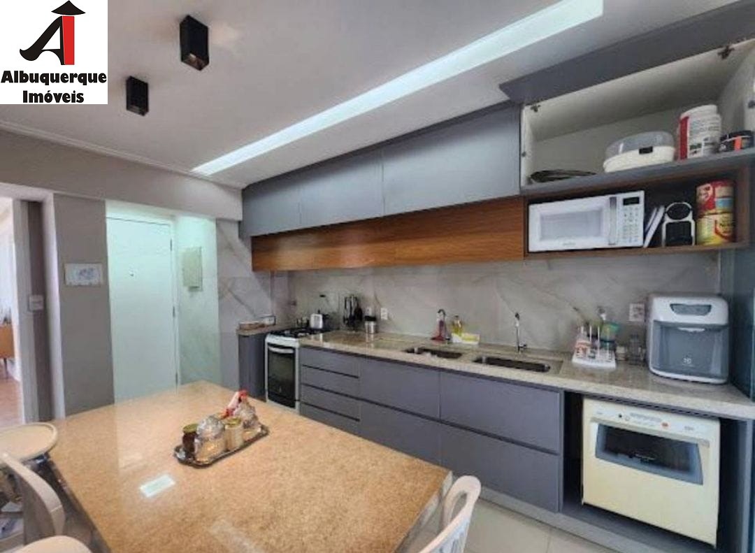 Apartamento à venda com 3 quartos, 180m² - Foto 7