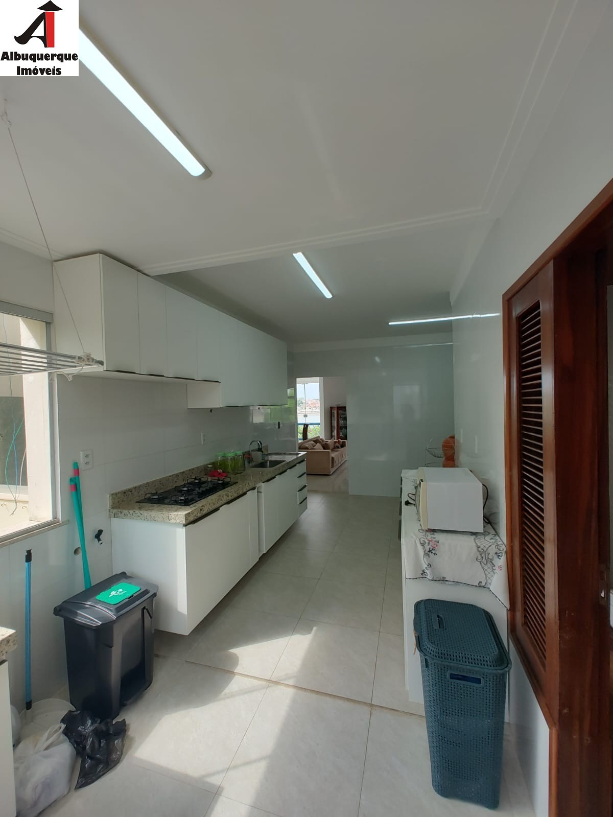 Apartamento à venda com 4 quartos, 200m² - Foto 12