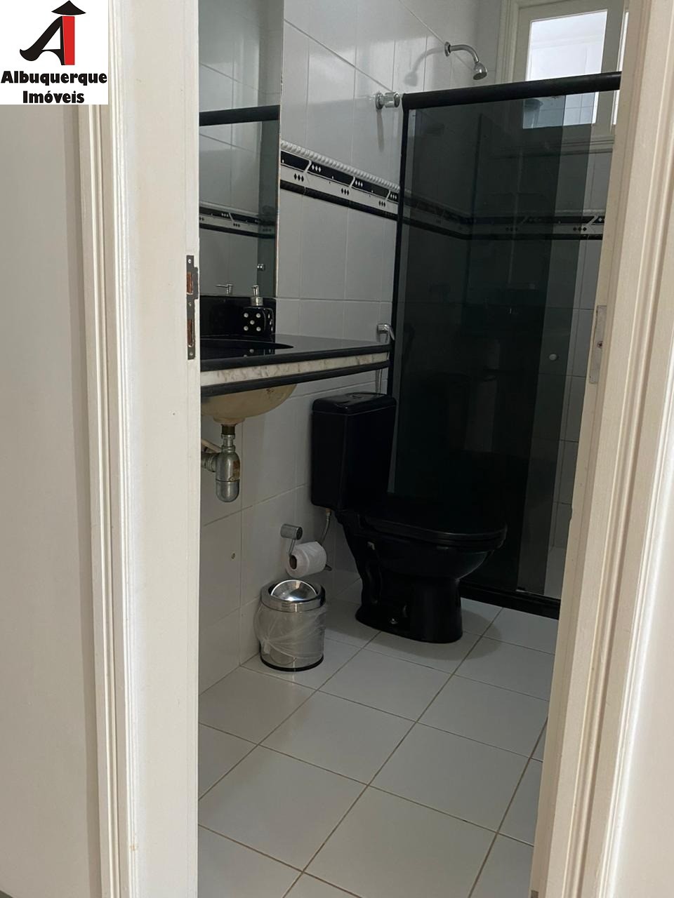 Casa à venda com 3 quartos, 300m² - Foto 12