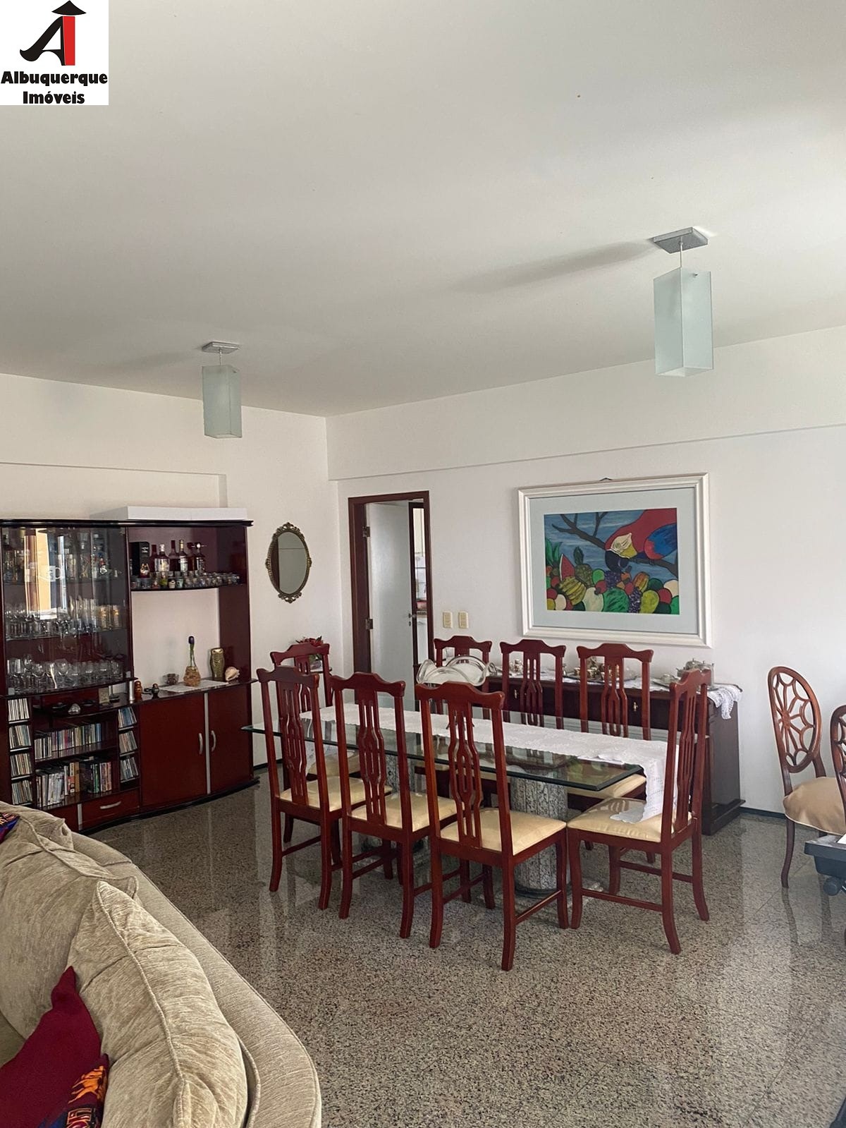 Apartamento à venda com 4 quartos, 217m² - Foto 1