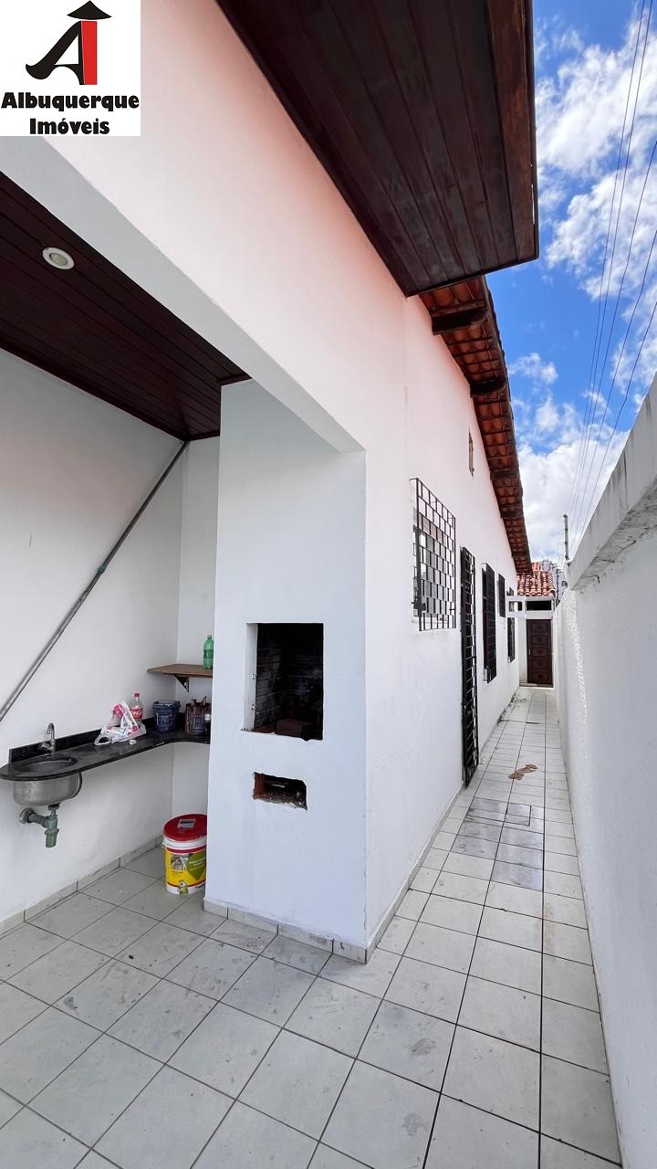 Casa à venda com 4 quartos - Foto 4