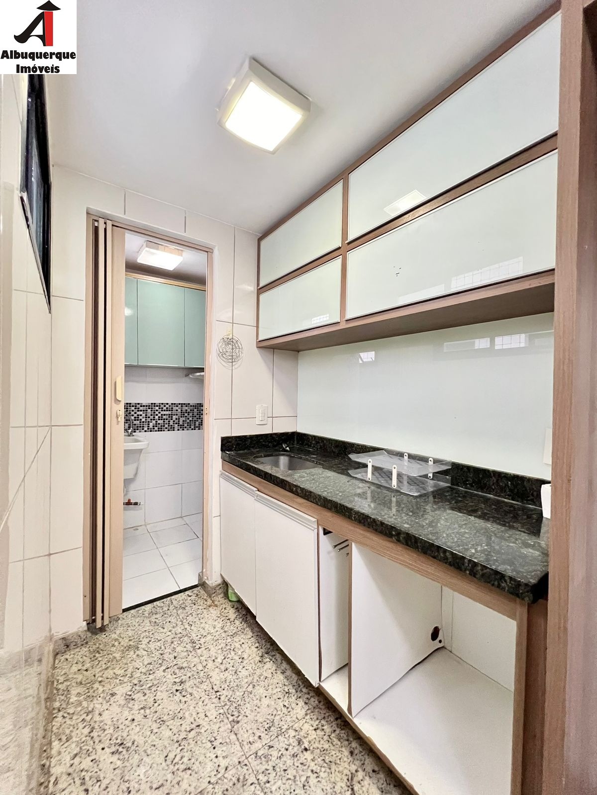 Apartamento à venda com 2 quartos, 76m² - Foto 4