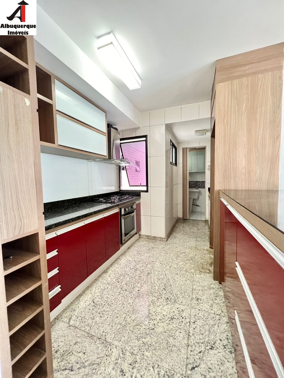 Apartamento à venda com 2 quartos, 76m² - Foto 2