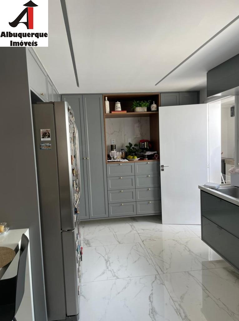 Casa à venda com 4 quartos, 1m² - Foto 36