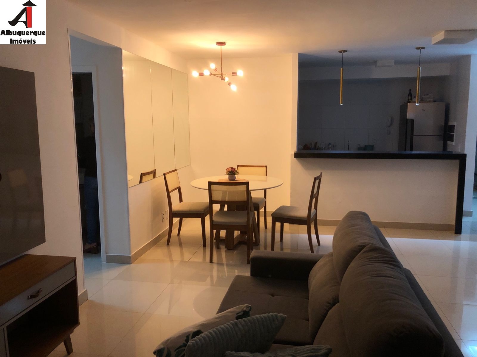 Apartamento à venda com 2 quartos, 86m² - Foto 1