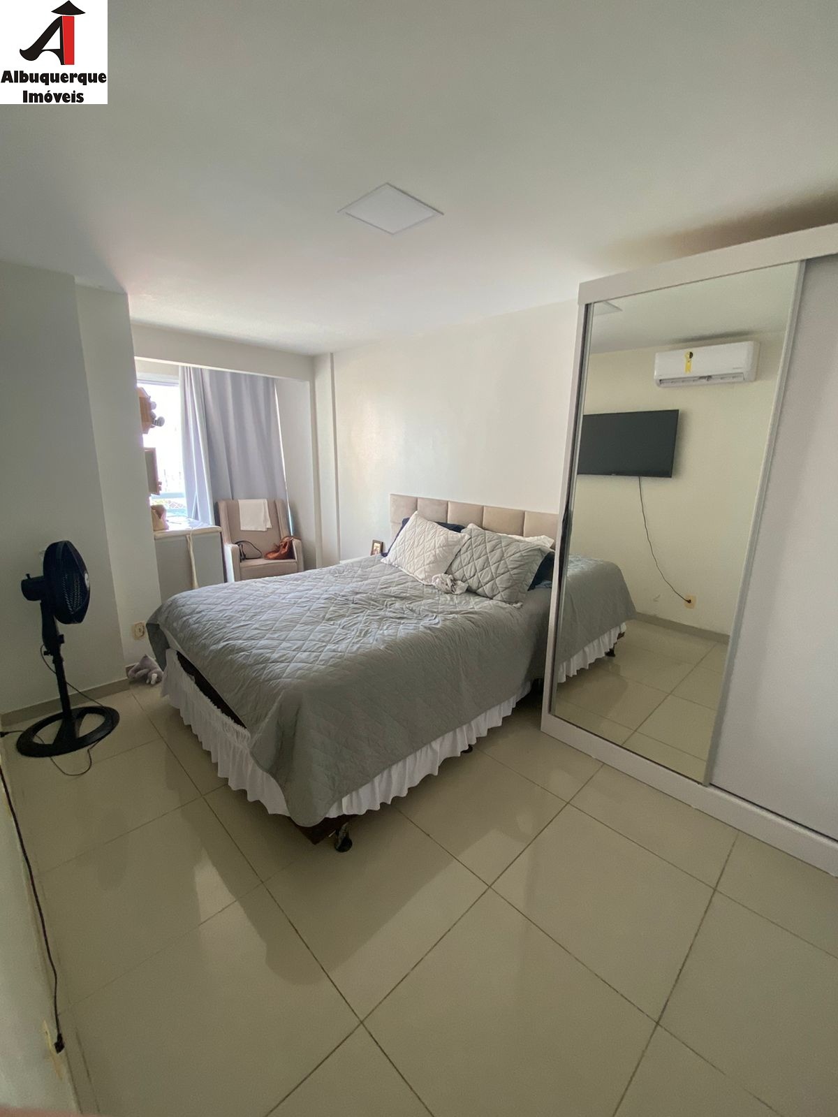 Apartamento para alugar com 2 quartos, 80m² - Foto 12