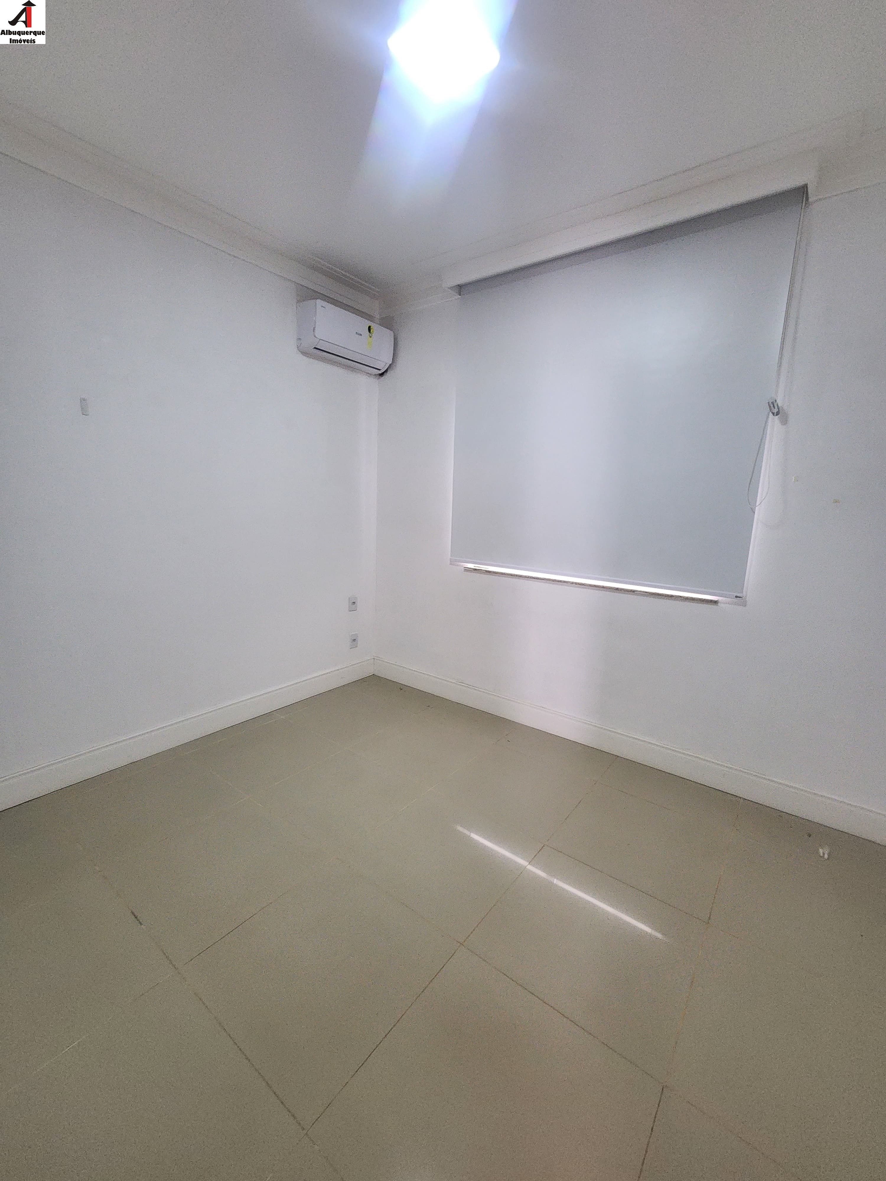 Casa à venda com 4 quartos, 235m² - Foto 15