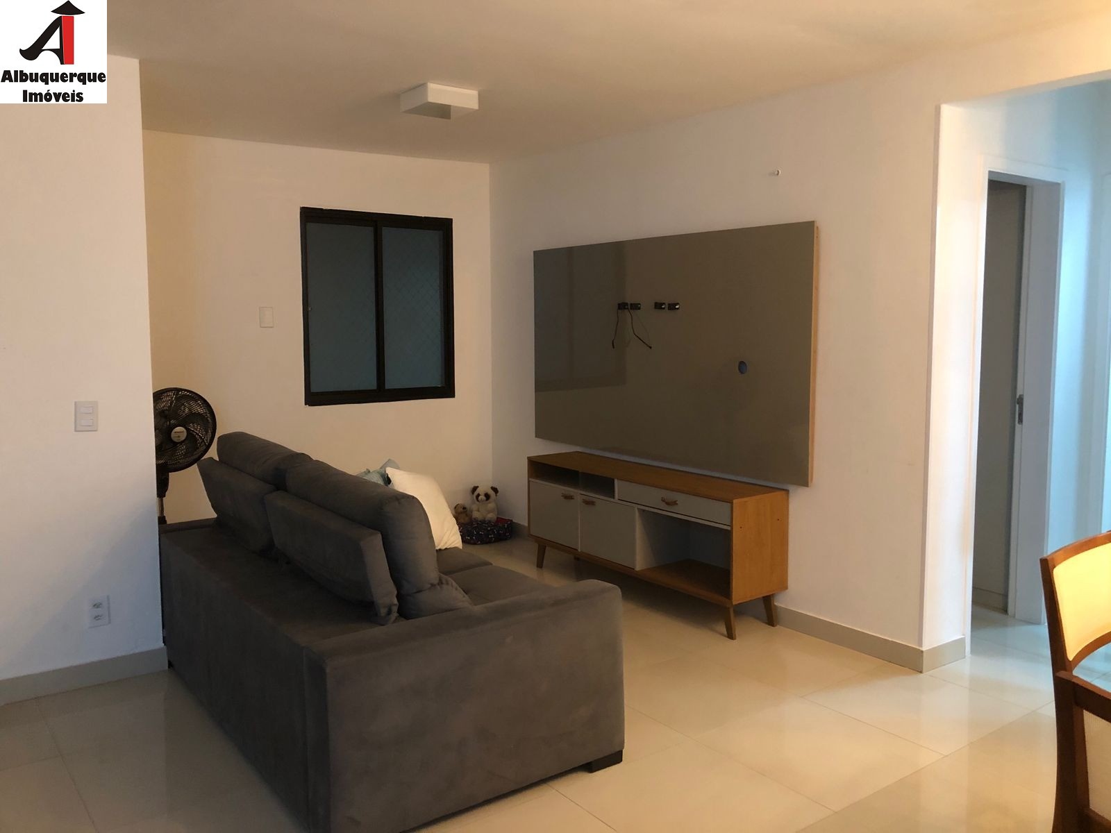 Apartamento à venda com 2 quartos, 86m² - Foto 2