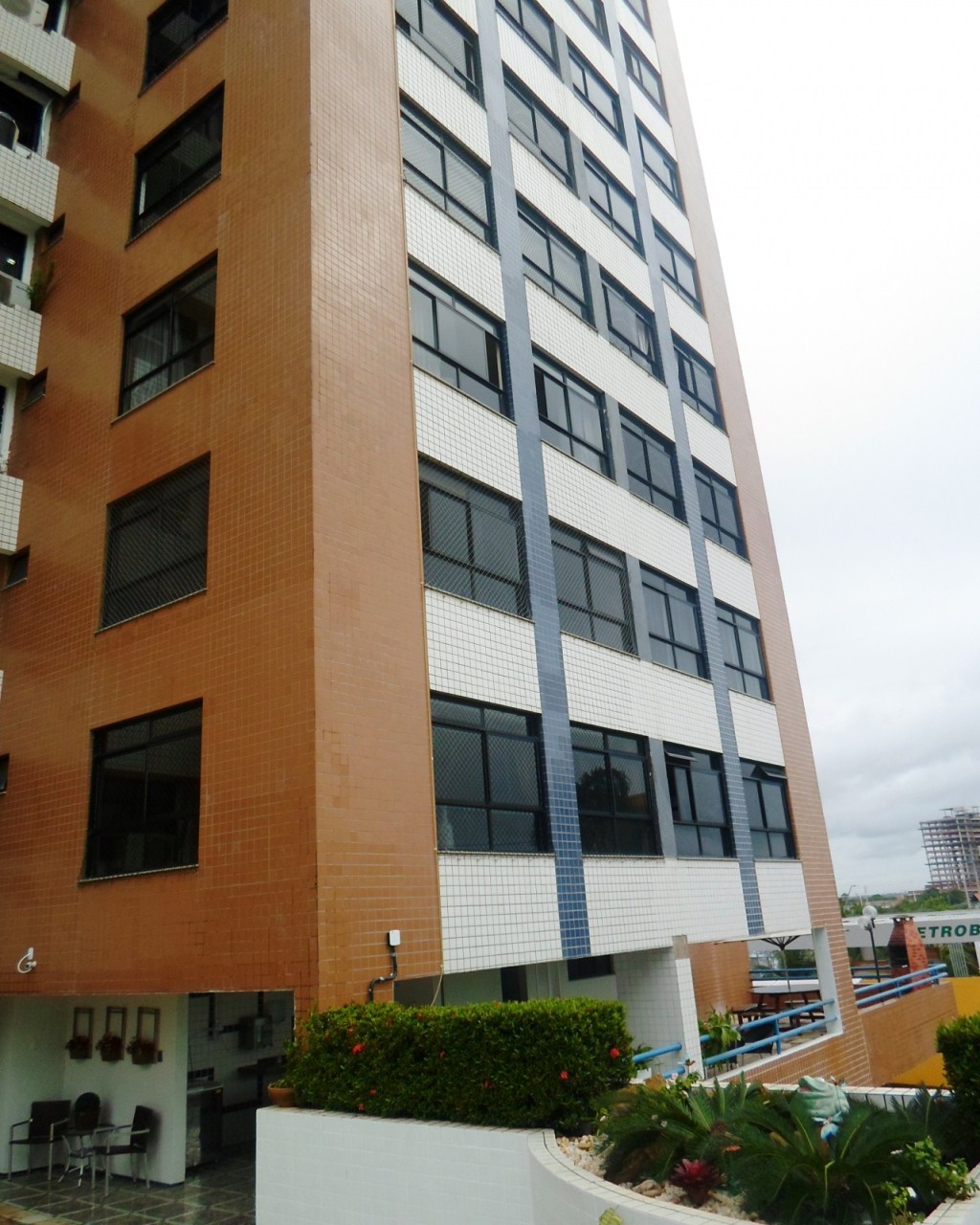 Apartamento à venda com 3 quartos, 175m² - Foto 3