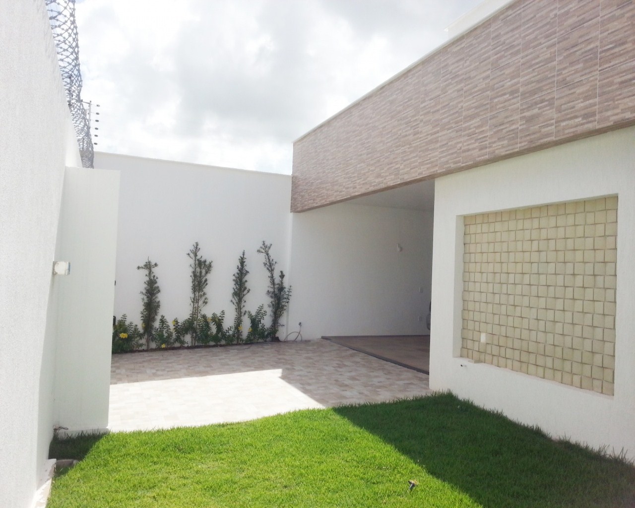 Casa à venda com 3 quartos, 450m² - Foto 2