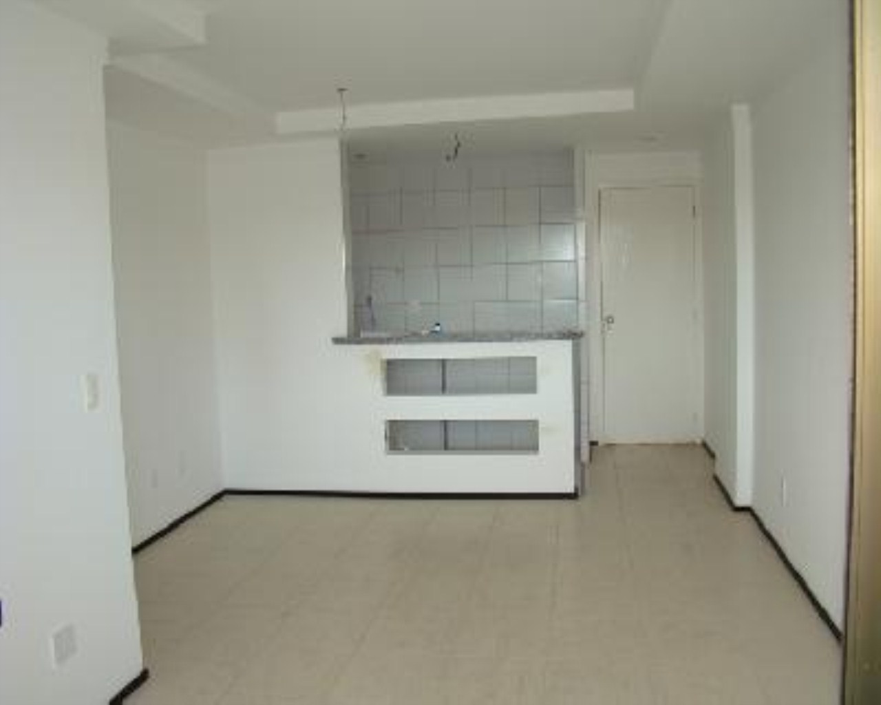 Apartamento à venda com 2 quartos, 64m² - Foto 2