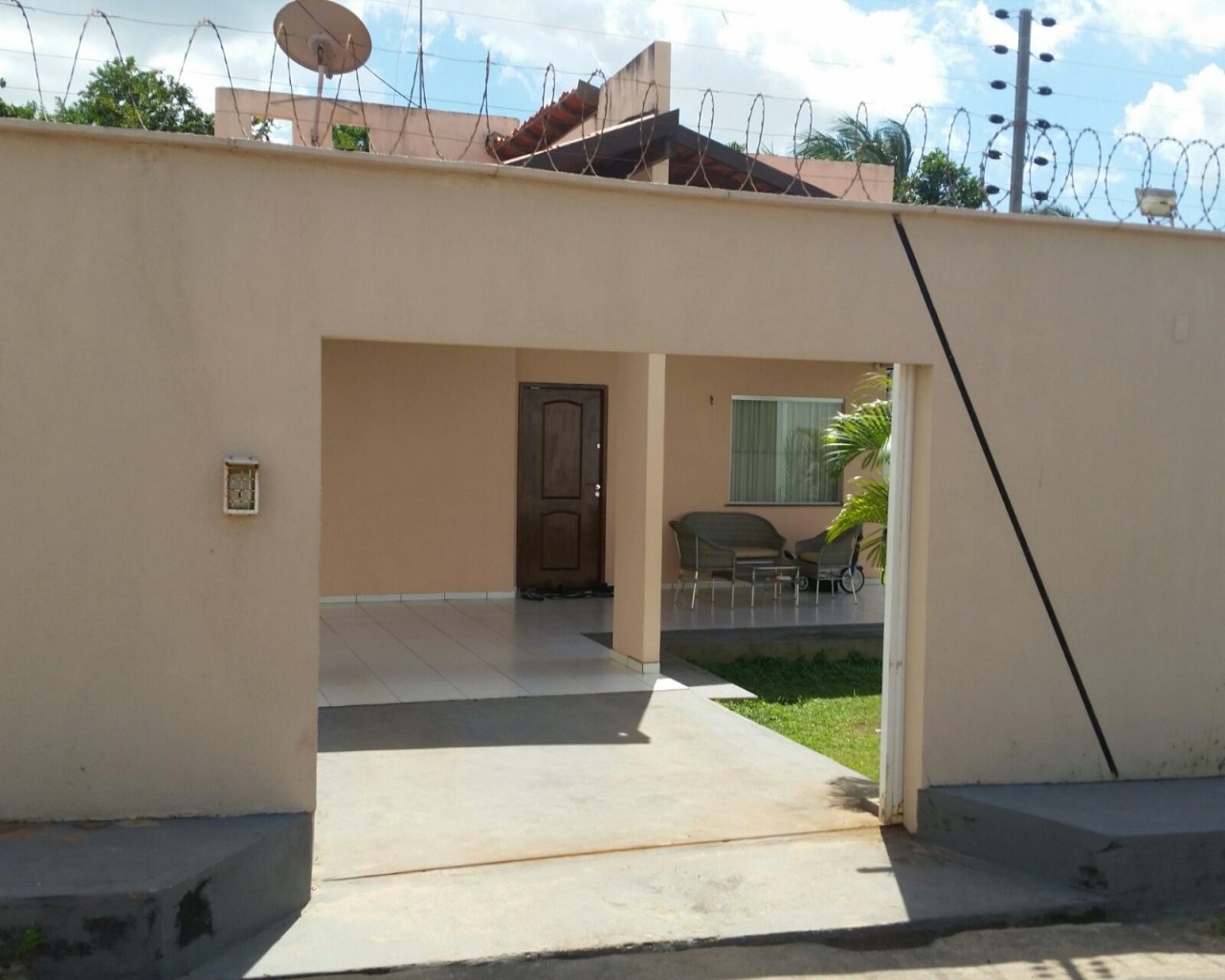 Casa à venda com 5 quartos, 200m² - Foto 2