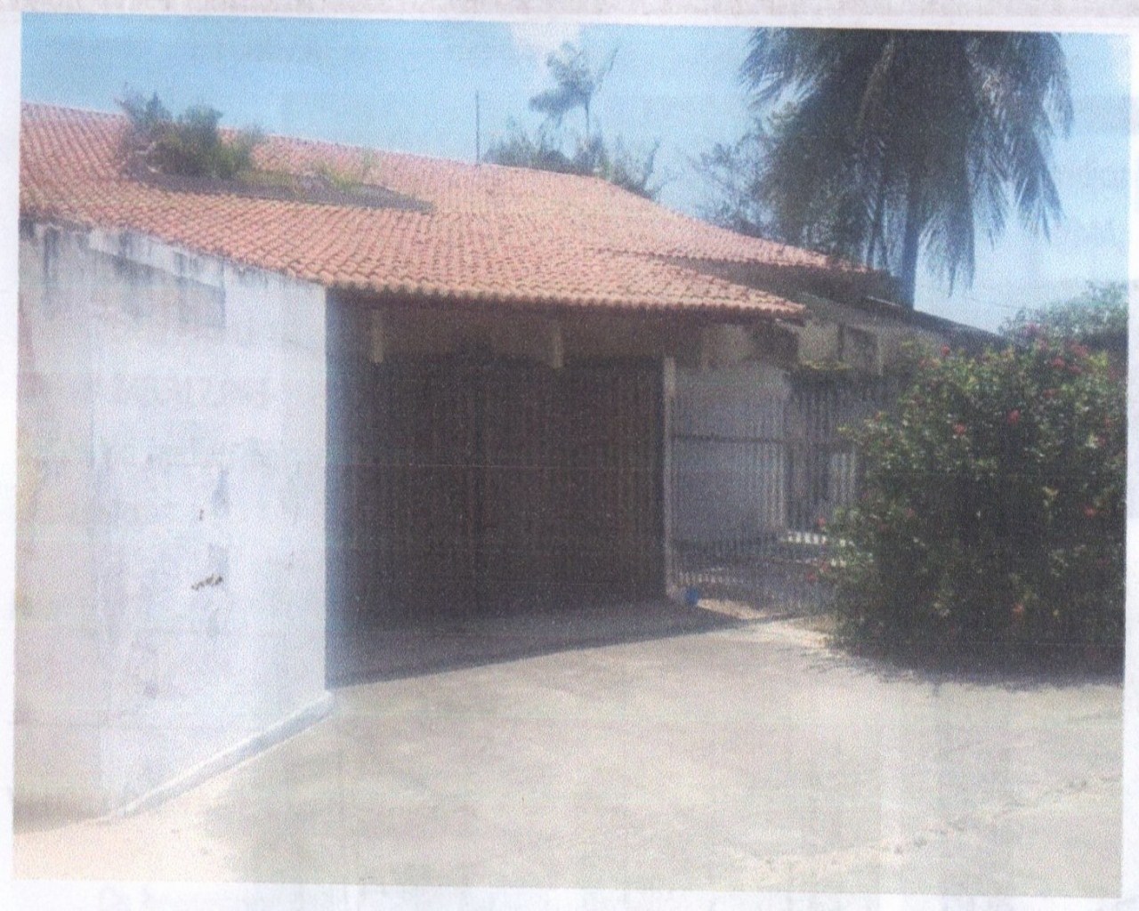 Casa à venda com 4 quartos, 1600m² - Foto 1