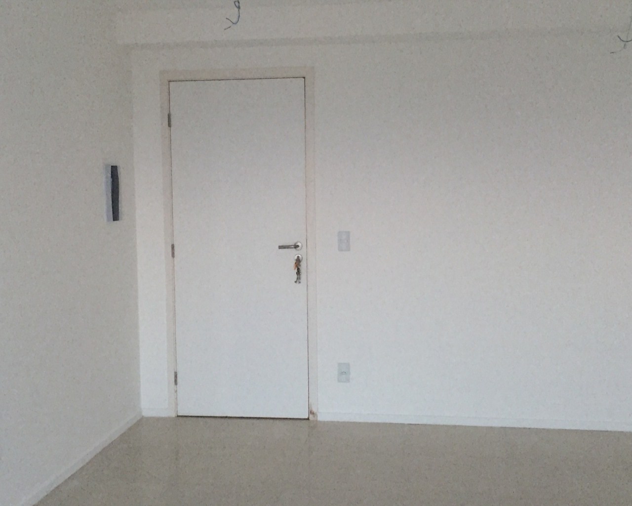 Apartamento à venda com 3 quartos, 77m² - Foto 2