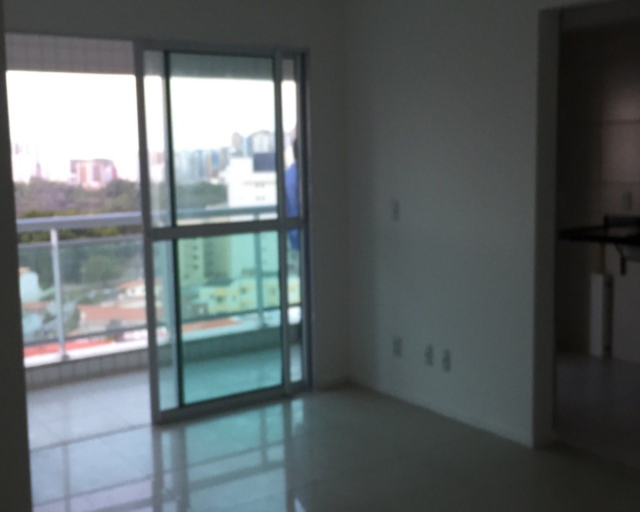 Apartamento à venda com 3 quartos, 77m² - Foto 4