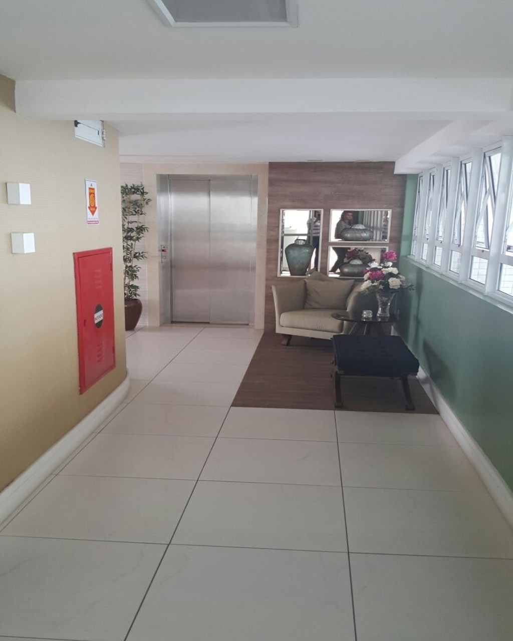 Apartamento para alugar com 3 quartos, 83m² - Foto 2