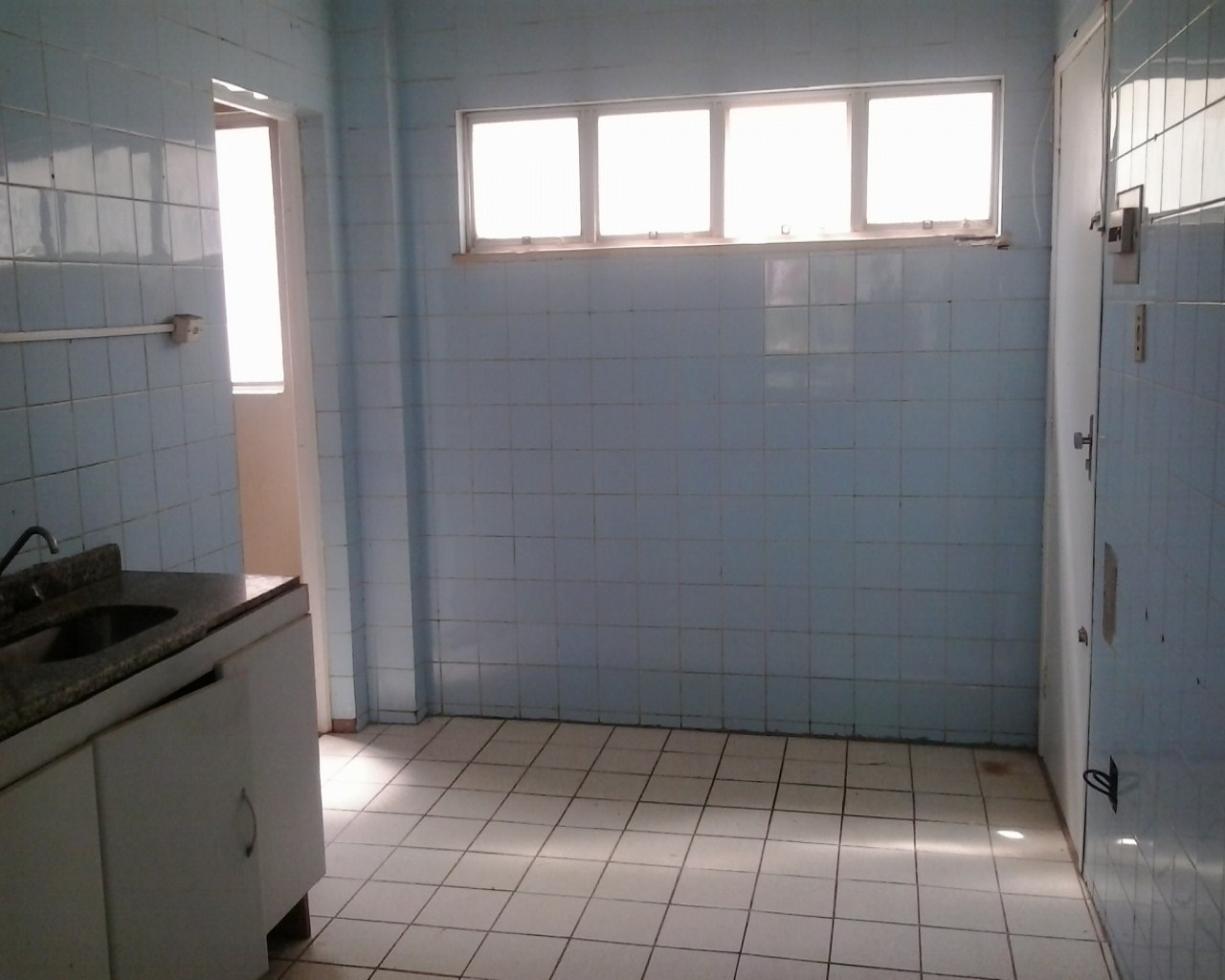 Apartamento à venda com 2 quartos, 1m² - Foto 4