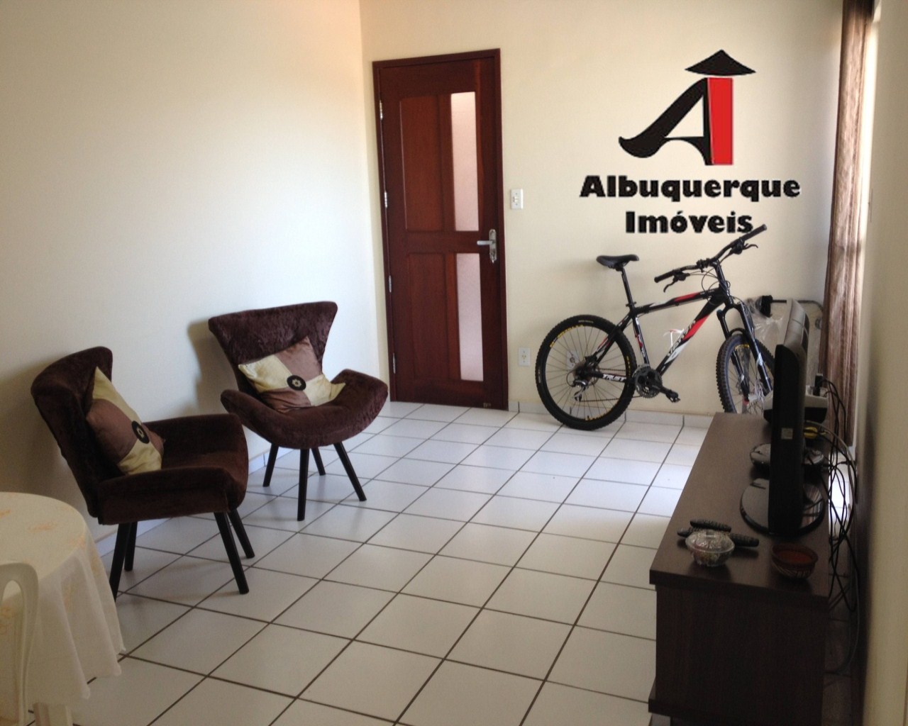 Apartamento à venda com 2 quartos, 45m² - Foto 1