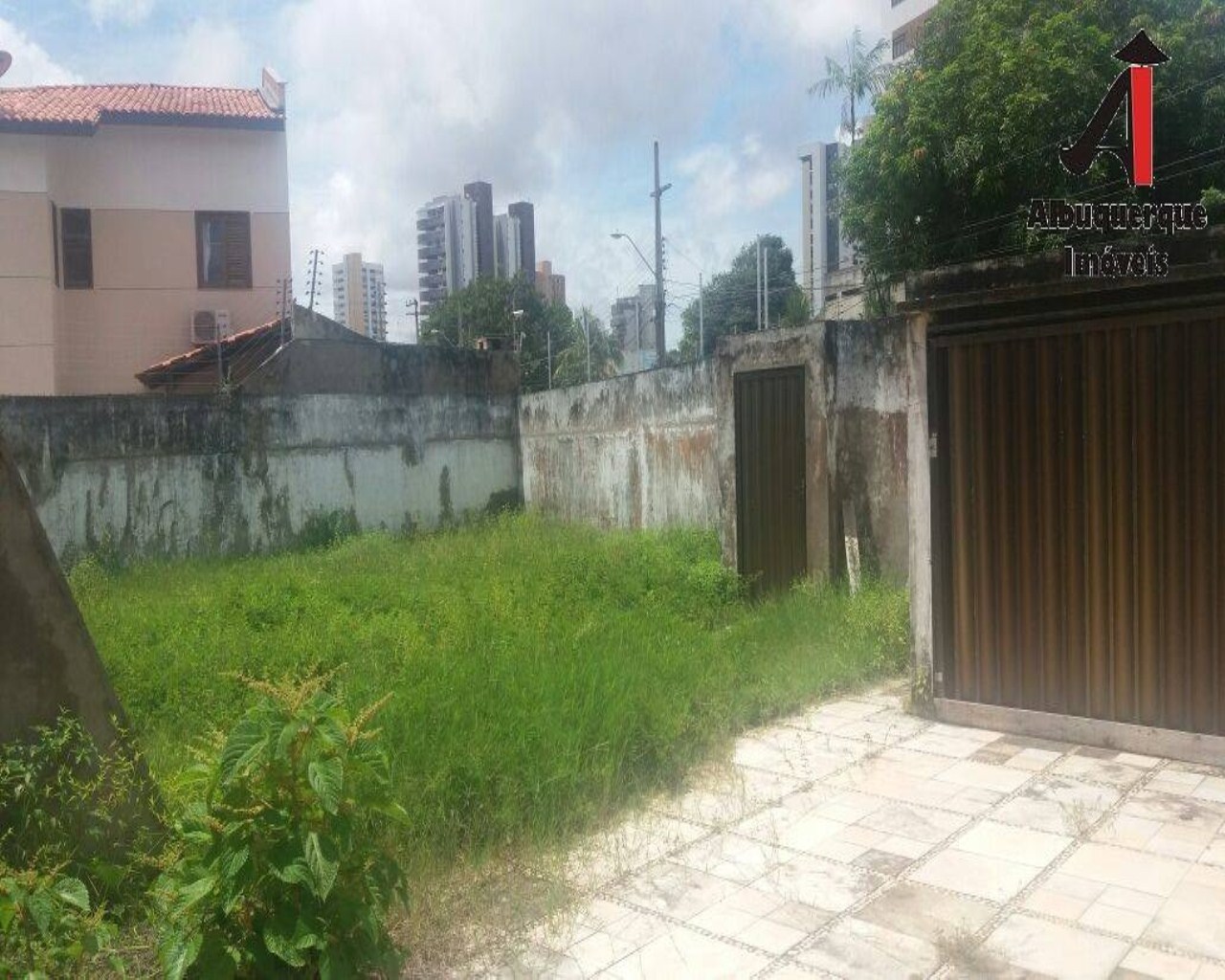 Casa para alugar com 2 quartos, 1300m² - Foto 2