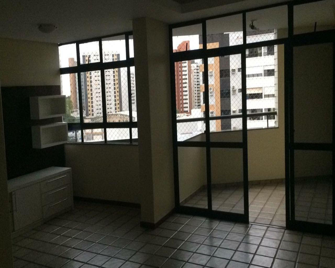 Apartamento para alugar com 3 quartos, 81m² - Foto 3