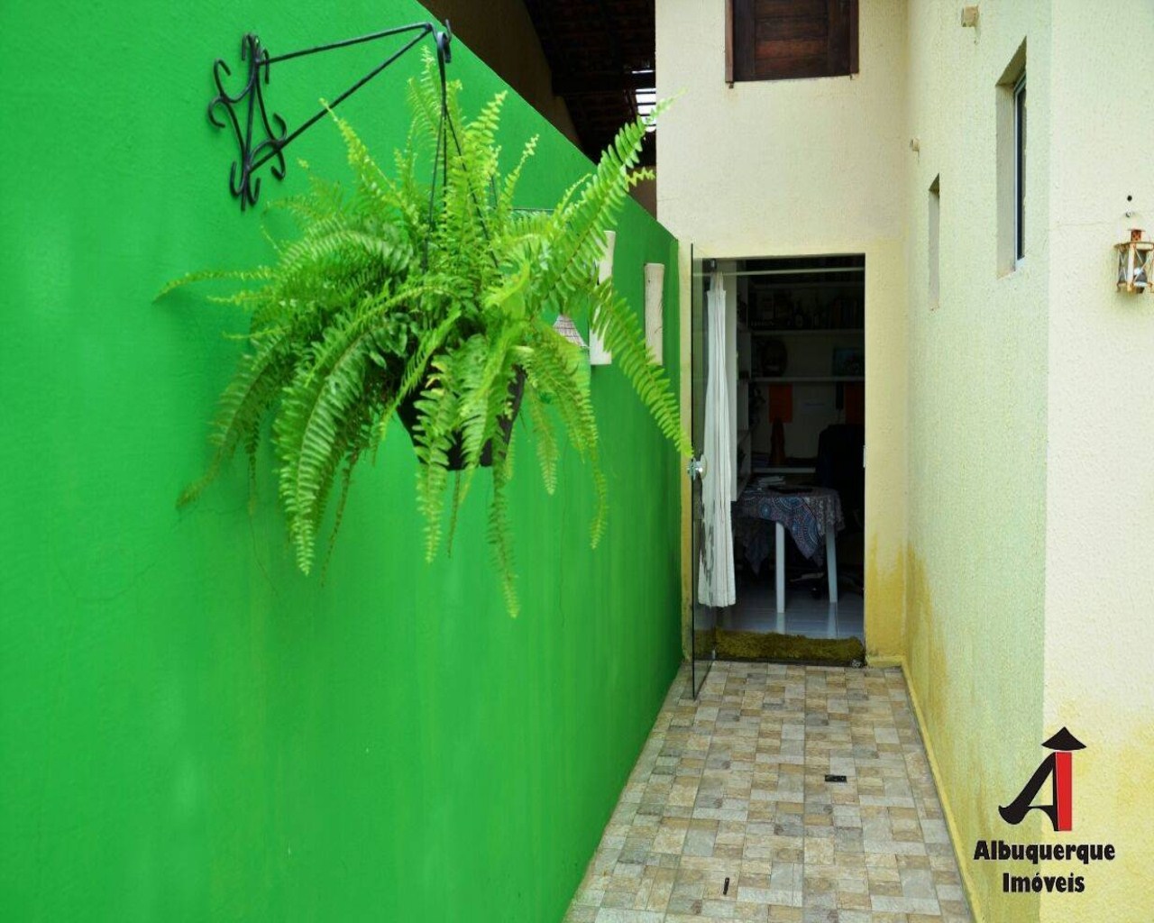 Casa à venda com 3 quartos, 110m² - Foto 4