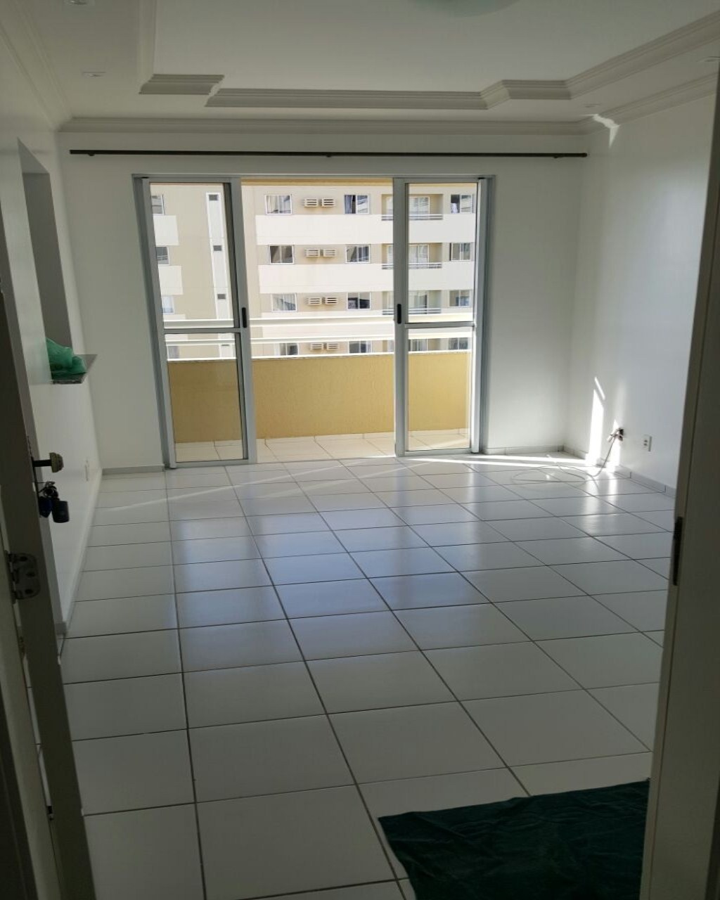 Apartamento à venda com 2 quartos, 60m² - Foto 2