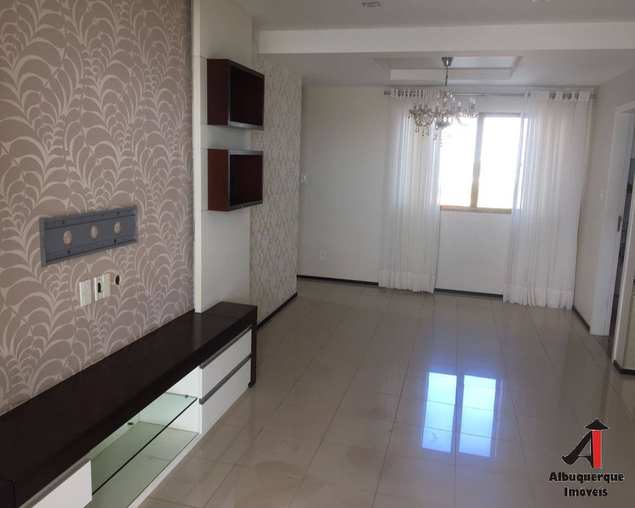 Apartamento à venda e aluguel com 3 quartos, 120m² - Foto 2