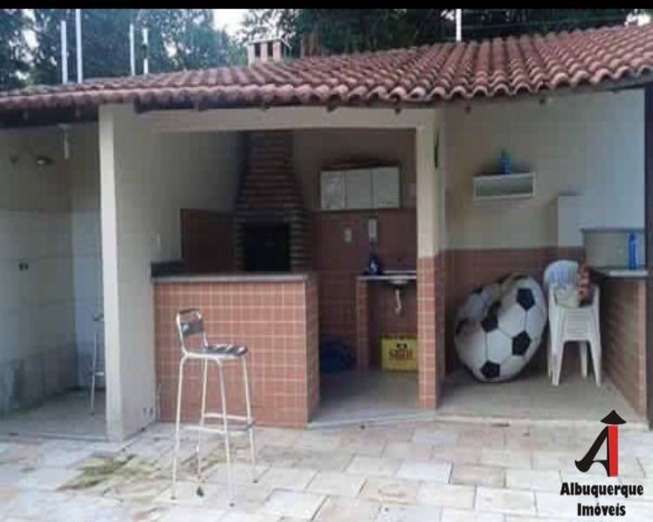 Casa para alugar com 3 quartos, 350m² - Foto 8