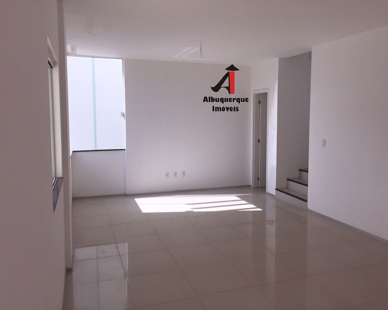 Casa à venda com 3 quartos, 360m² - Foto 4