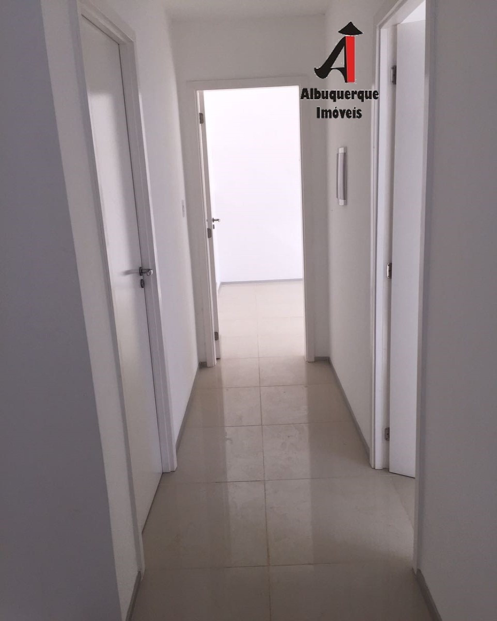 Casa à venda com 3 quartos, 360m² - Foto 7