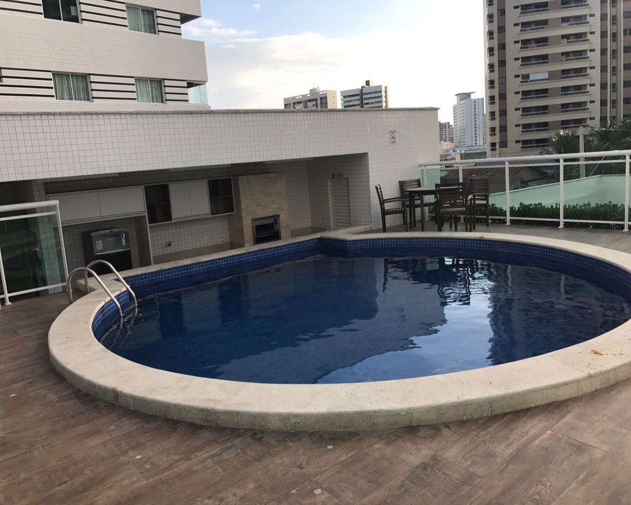 Apartamento para alugar com 1 quarto, 85m² - Foto 11