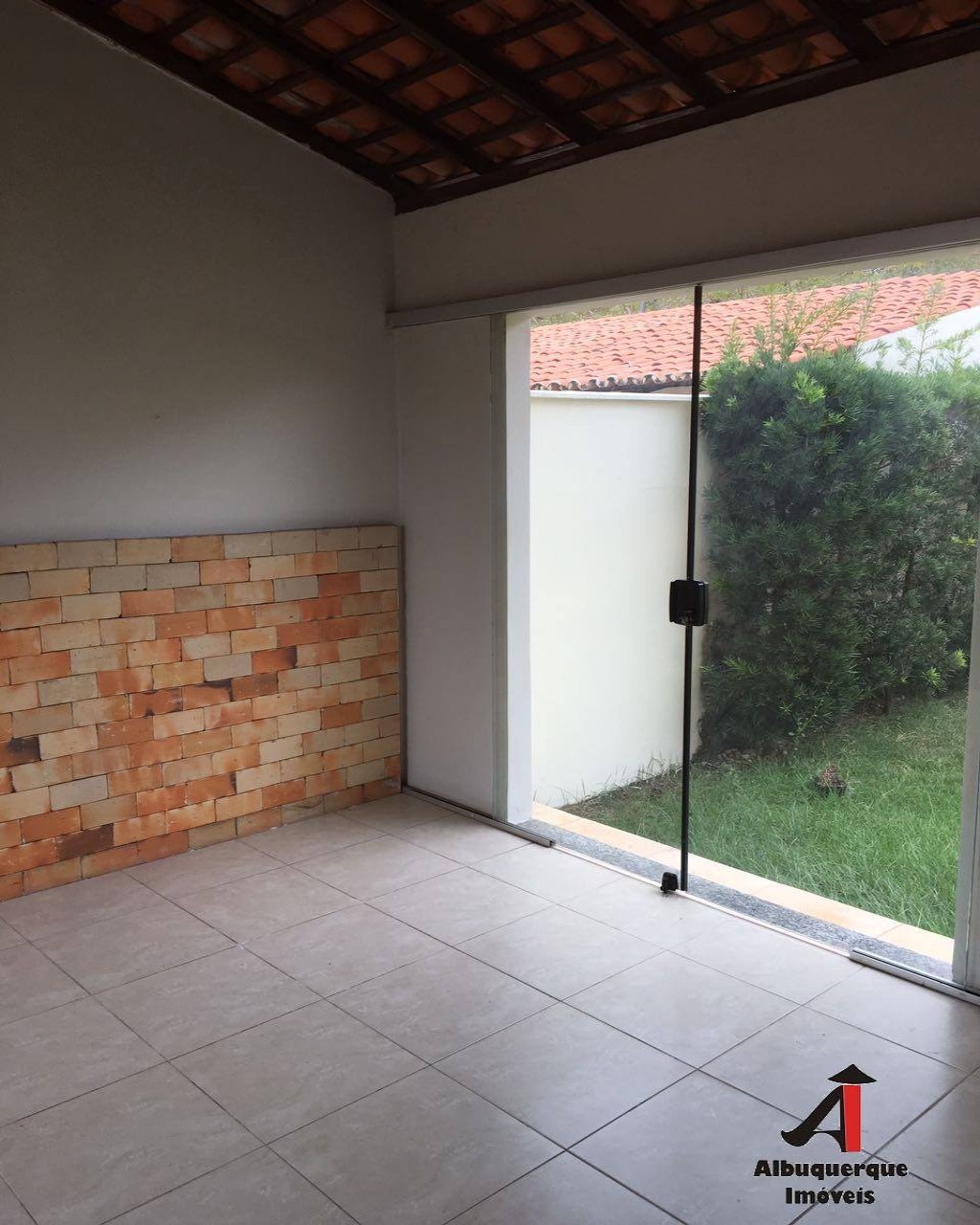 Casa para alugar com 4 quartos, 400m² - Foto 6