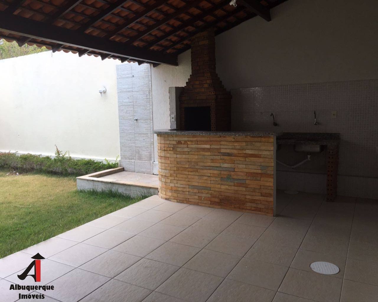 Casa para alugar com 4 quartos, 400m² - Foto 7